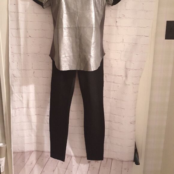 Trouve from Nordstroms Silver Real Leather Front Jersey Back Short Sleeve Top XS - Picture 3 of 8